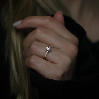 0.85 CT Round Solitaire CVD E/VS1 Diamond Engagement Ring - violetjewels