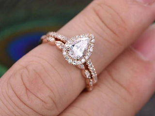 1.0 CT Pear Cut Halo Milgrain Style Moissanite Bridal Ring Set - violetjewels