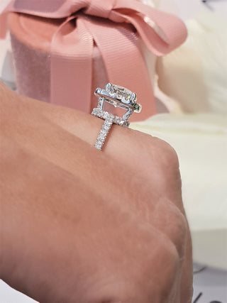 2.0 CT Round Cut Halo G/VS1 Lab Grown Diamond Engagement Ring - violetjewels