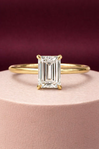 1.0-3.0 CT Emerald Lab Grown Diamond Solitare Engagement Ring