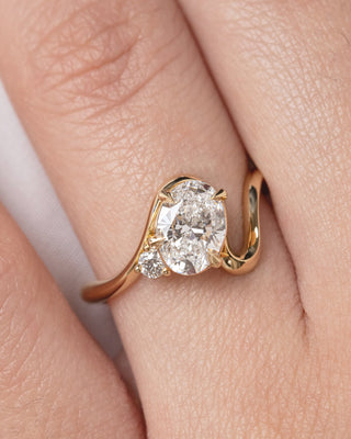 1.05- 2.0 CT Oval Lab Grown Diamond Unique Engagement Ring