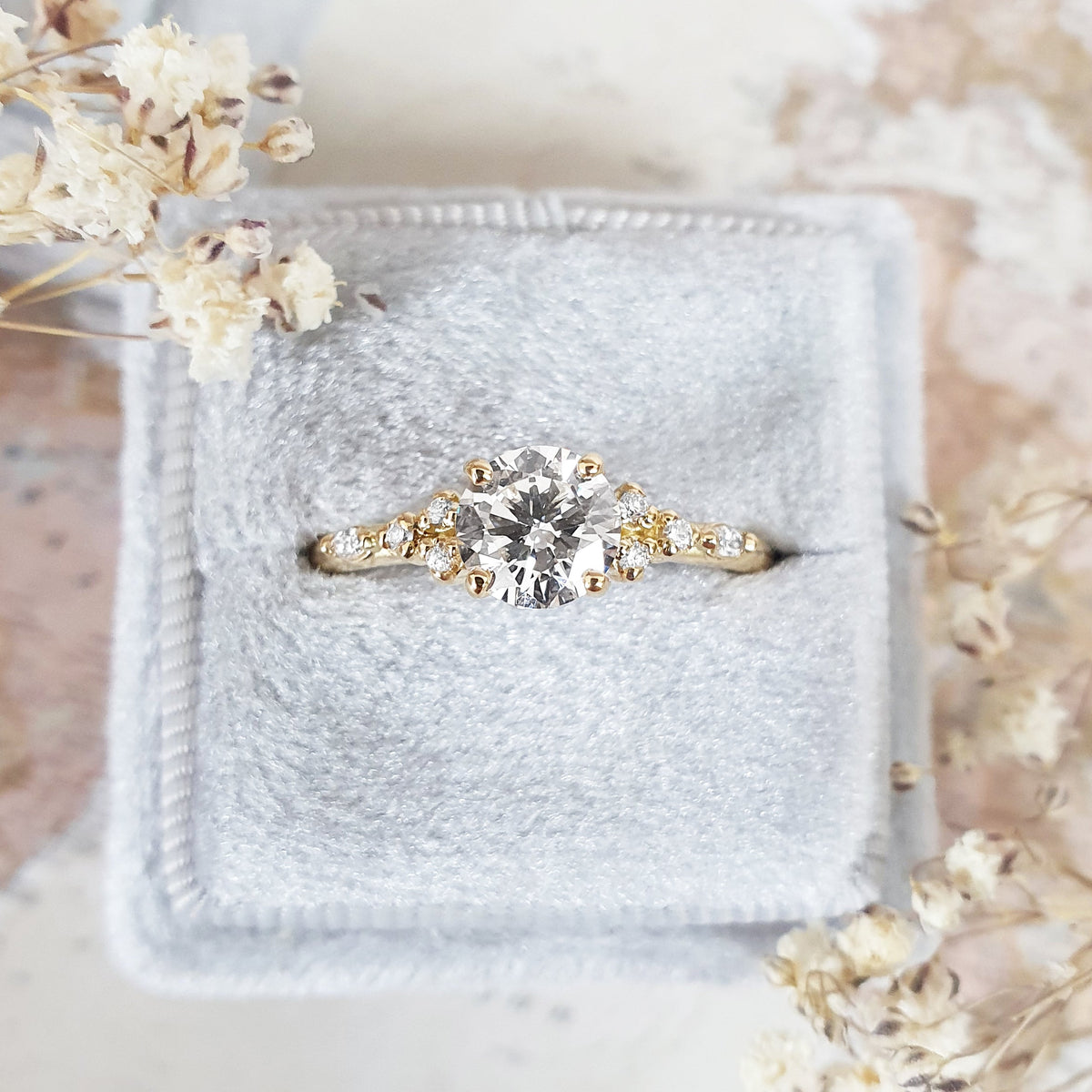 1.0 CT Round Cluster E/VS1 Lab Grown Diamond Engagement Ring - violetjewels