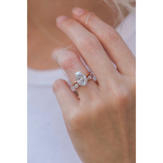 4.0 CT Oval Solitaire Moissanite Engagement Ring - violetjewels