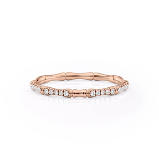 Round diamond pavé wedding band with sparkling micro-set stones – classic and elegant