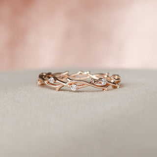 Round diamond twig wedding band – nature-inspired design with organic elegance