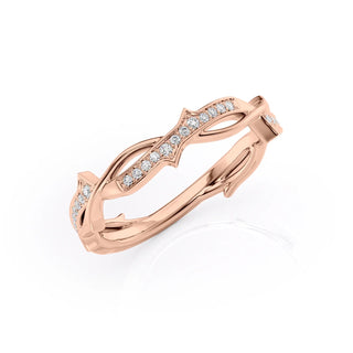 Twig-style wedding band with round diamonds – nature-inspired and delicate design