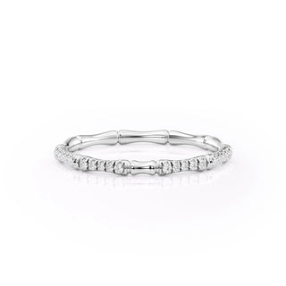 Round diamond pavé wedding band with sparkling micro-set stones – classic and elegant