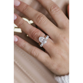 4.0 CT Oval Solitaire Moissanite Engagement Ring - violetjewels