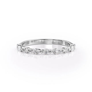 Dainty wedding band with round and marquise diamonds – delicate and elegant design