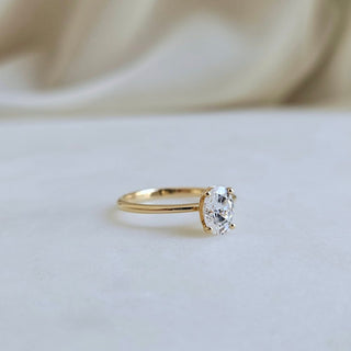 2.0 CT Oval Cut Solitaire Moissanite Engagement Ring