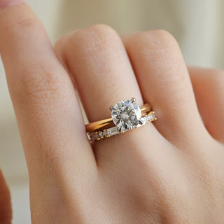 2.0 CT  Round Cut Solitaire Moissanite Engagement Ring
