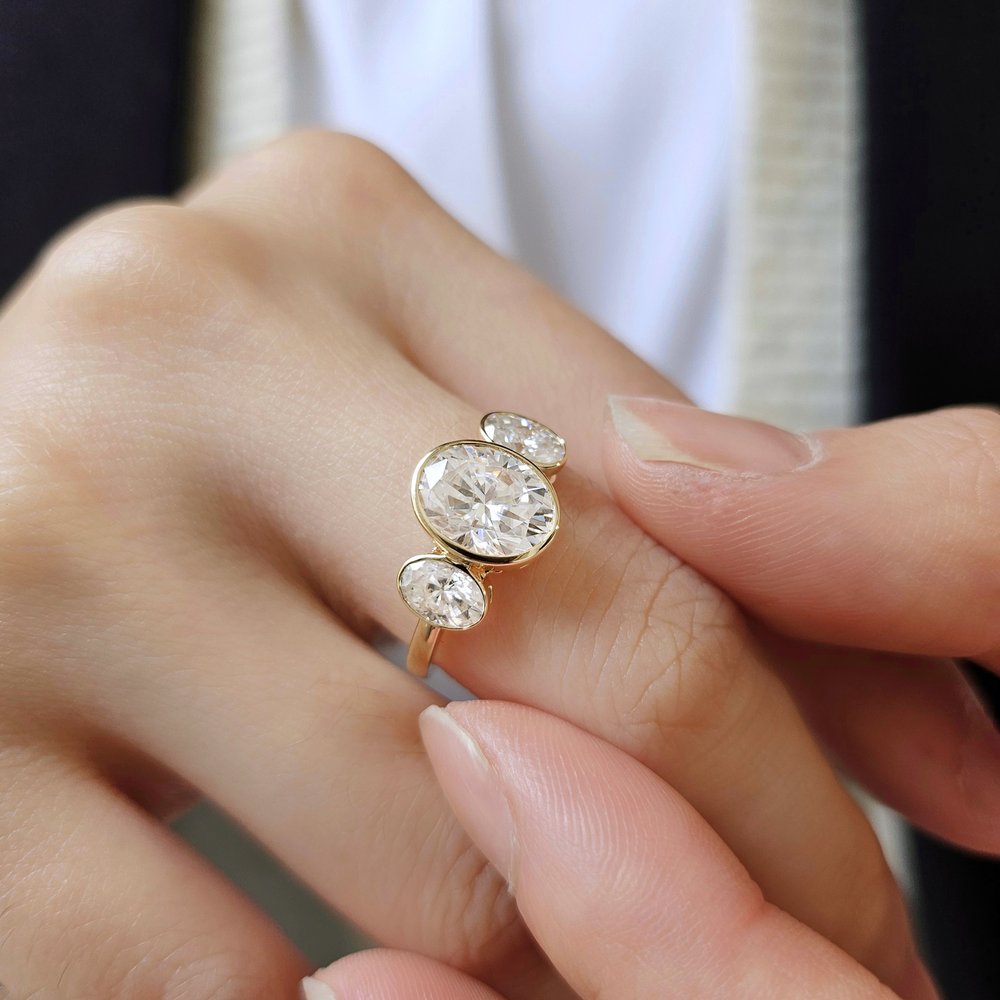 4.0 CT Oval Cut Three Stone Moissanite Engagement Ring