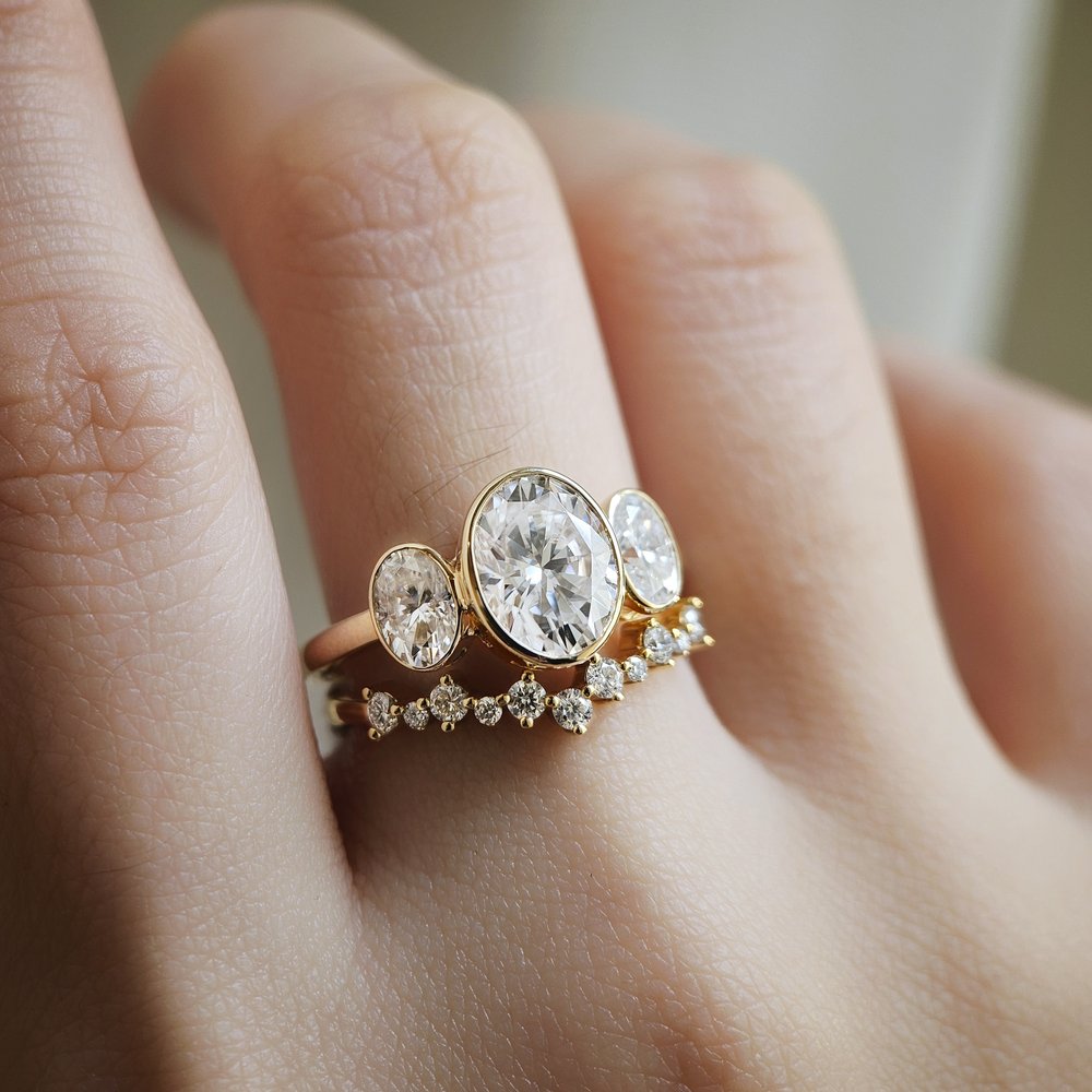 4.0 CT Oval Cut Three Stone Moissanite Engagement Ring