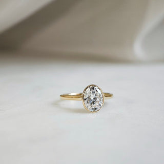 2.0 CT  Oval Cut Solitaire Style Moissanite Engagement Ring