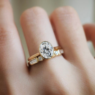 2.0 CT  Oval Cut Solitaire Style Moissanite Engagement Ring