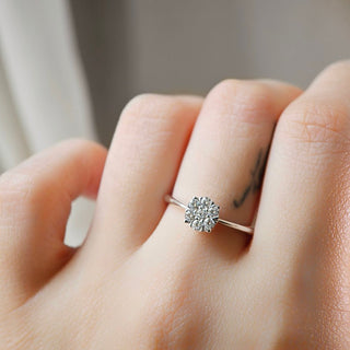 0.58 CT Round Solitaire Moissanite Engagement Rin
