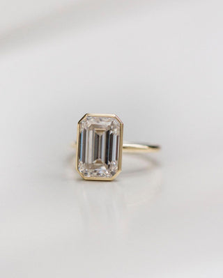 4.90 CT Emerald Cut Bezel Solitaire Moissanite Engagement Ring - violetjewels