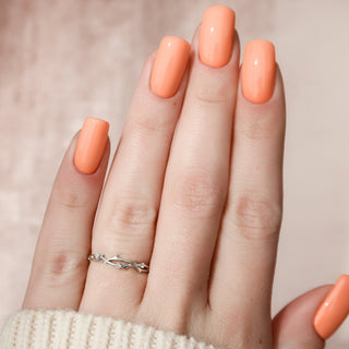 Round diamond twig wedding band with nature-inspired design – delicate and unique