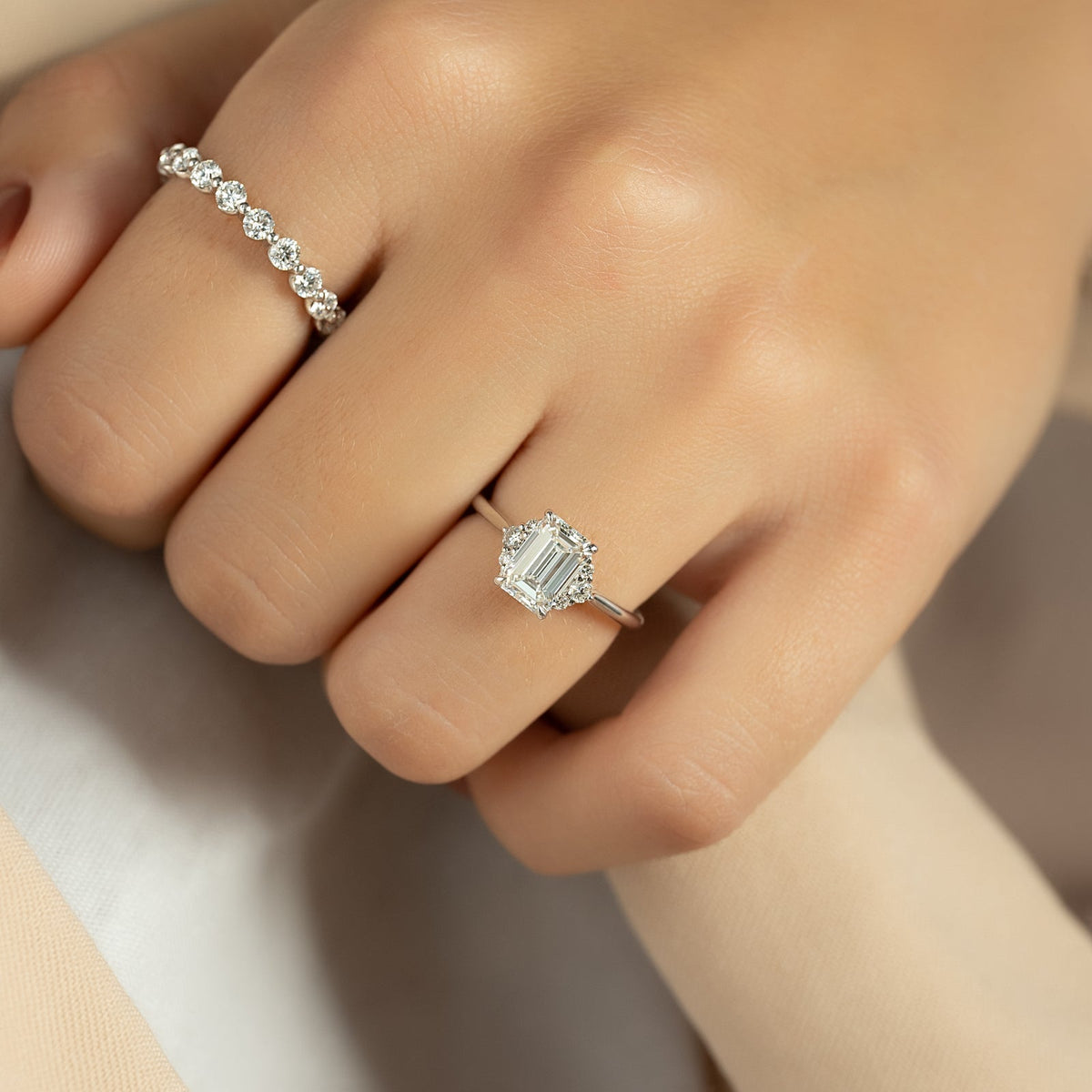 1.50 CT-3.50 CT Emerald F/VS1 CVD Diamond Cluster Engagement Ring - violetjewels