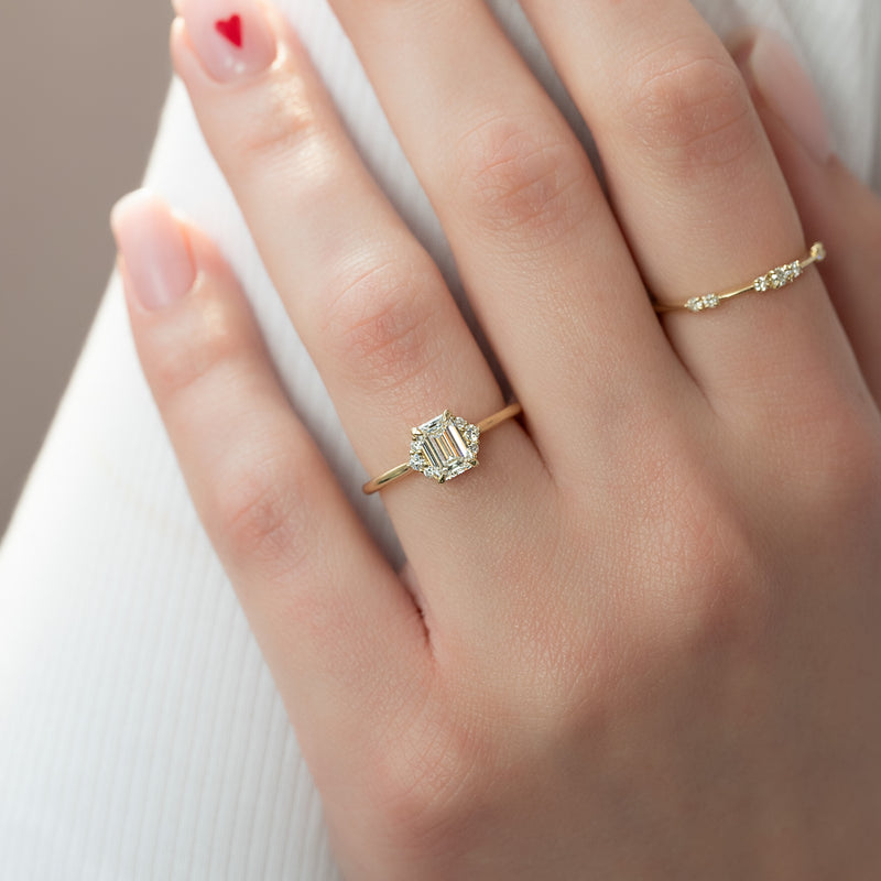 1.0-3.0 CT Emerald  Lab Grown Diamond Cluster Engagement Ring