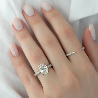 1.0-3.0 CT Emerald CVD Diamond Pave Engagement Ring