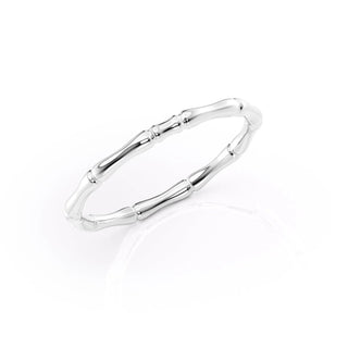 Classic plain wedding band with polished finish – timeless unisex design