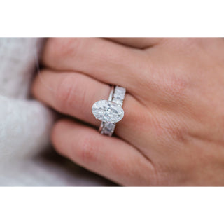 4.0 CT Oval Solitaire Moissanite Engagement Ring - violetjewels