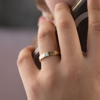 Plain classic wedding band for men – sleek and timeless masculine design