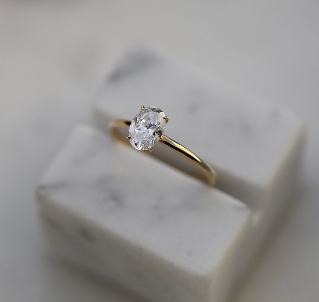 0.91 CT Oval Solitaire CVD E/VVS2 Diamond Engagement Ring - violetjewels