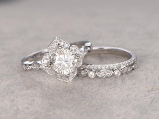 1.0 CT Cushion Floral Style Moissanite Bridal Ring Set - violetjewels