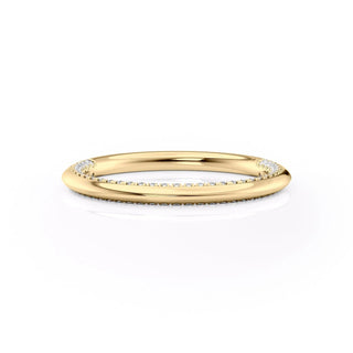 Unique wedding band with round diamonds – modern and artistic design