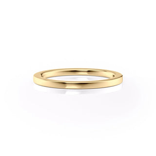 Plain wedding band in polished 14K gold – minimalist and timeless design