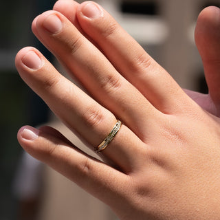 Twig wedding band with round diamonds – elegant, organic design inspired by nature