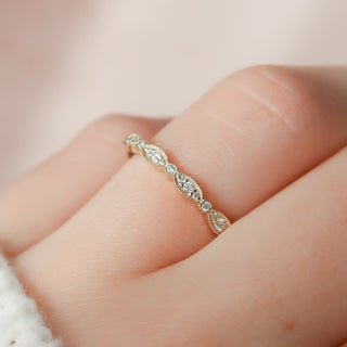 Round diamond milgrain wedding band – vintage-inspired with intricate detailing