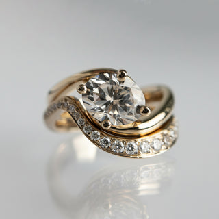 1.0 - 2.0 CT  Oval Cut Lab Grown Diamond Solitaire Bridal Ring Set