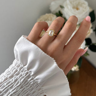 1.0-3.0 CT Emerald  Lab Grown Diamond Bezel Style Engagement Ring