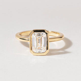 2.0 CT Emerald E/VS1 CVD Diamond Bezel Style Engagement Ring