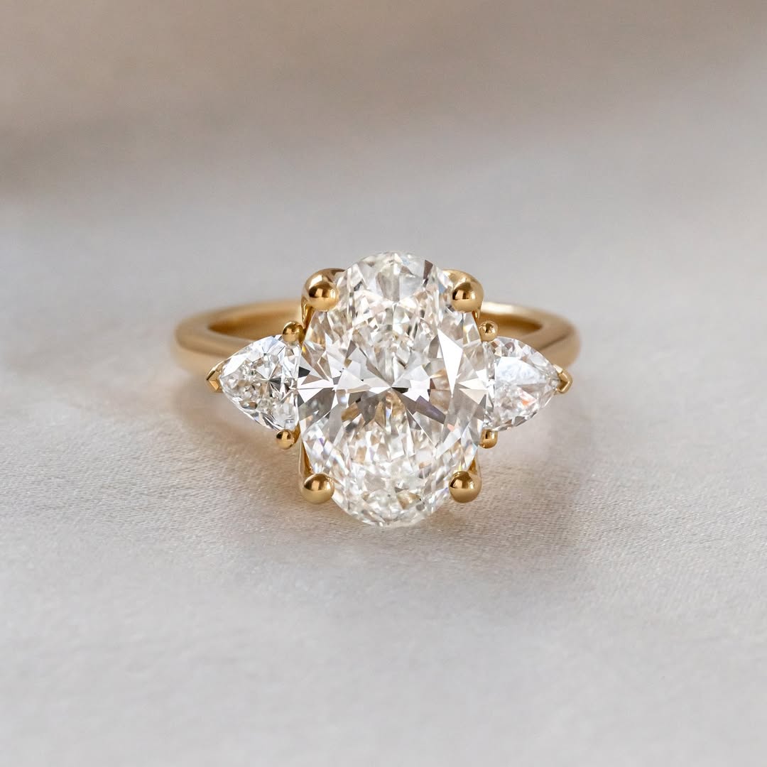 1.0-4.0 CT Oval  Lab Grown Diamond Three Stone Style Engagement Ring