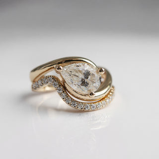 1.0 - 2.0 CT Pear Cut Lab Grown Diamond Solitaire Bridal Ring Set