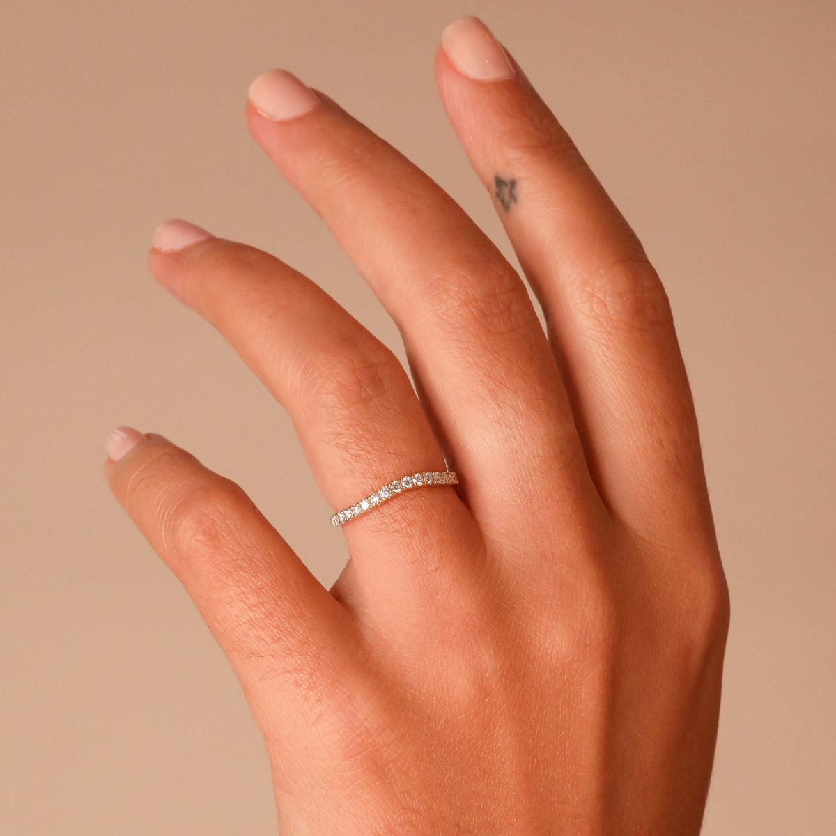 0.33 TCW Round Lab Grown Diamond Curved Wedding Band