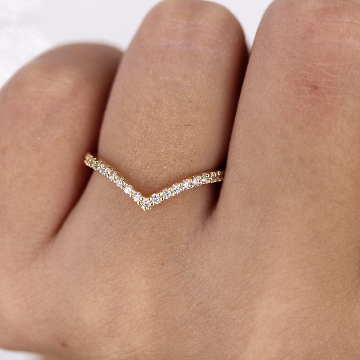 0.17 TCW Round Cut Curved Moissanite Wedding Band - violetjewels