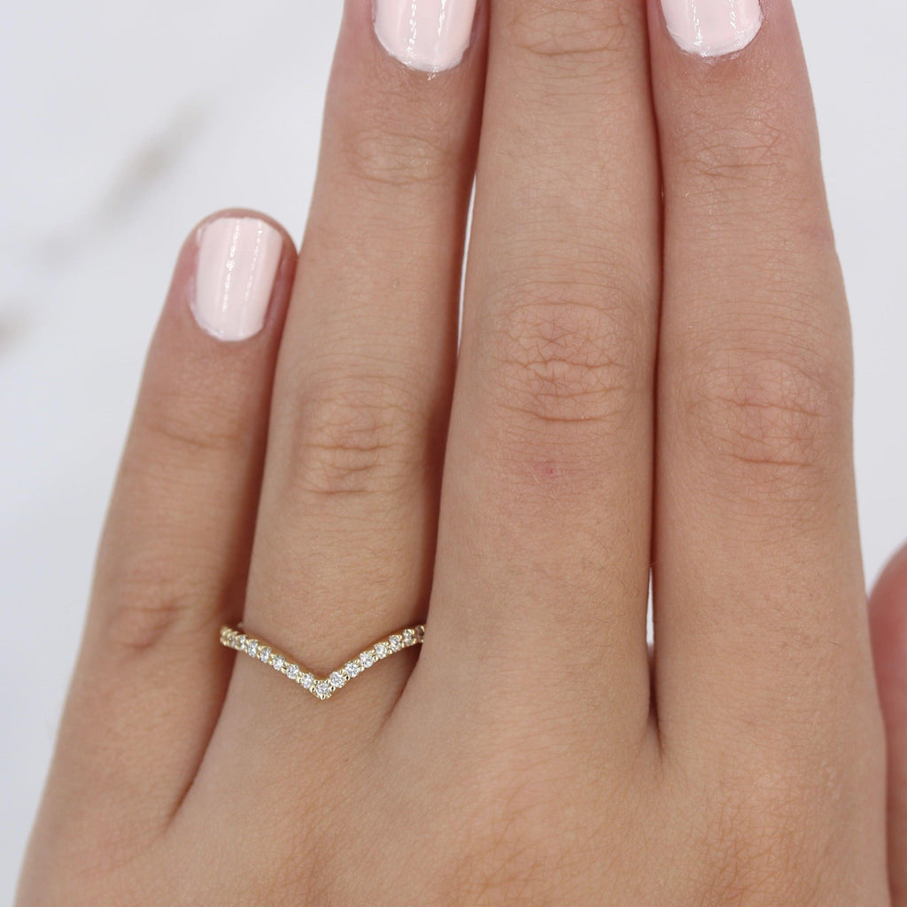0.17 TCW Round Cut Curved Moissanite Wedding Band - violetjewels