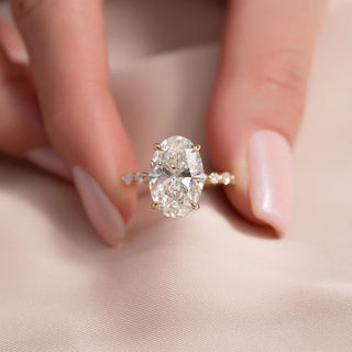 3.0-5.0 CT Oval CVD Diamond Pave Setting Engagement Ring