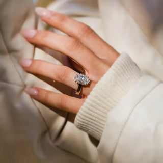 2.50-4.50 CT Oval Shaped Lab Grown Diamond Solitaire Engagement Ring
