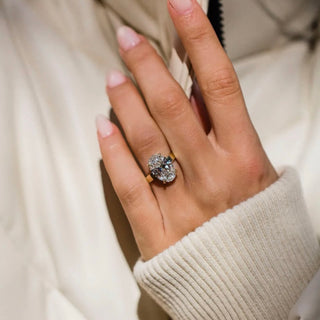 2.50-4.50 CT Oval Shaped Lab Grown Diamond Solitaire Engagement Ring