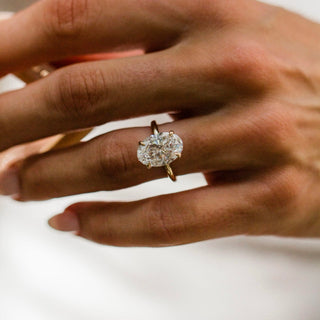 2.0-4.0 CT Oval Shaped Lab Grown Diamond Hidden Halo Engagement Ring