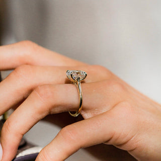 1.0-3.0 CT Oval Shaped Lab Grown Diamond Solitaire Engagement Ring