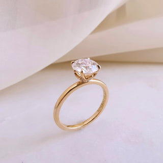 1.50 CT Round Cut Solitaire Moissanite Engagement Ring