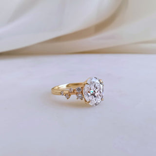 2.0 CT Oval Cut Dainty Moissanite Engagement Ring