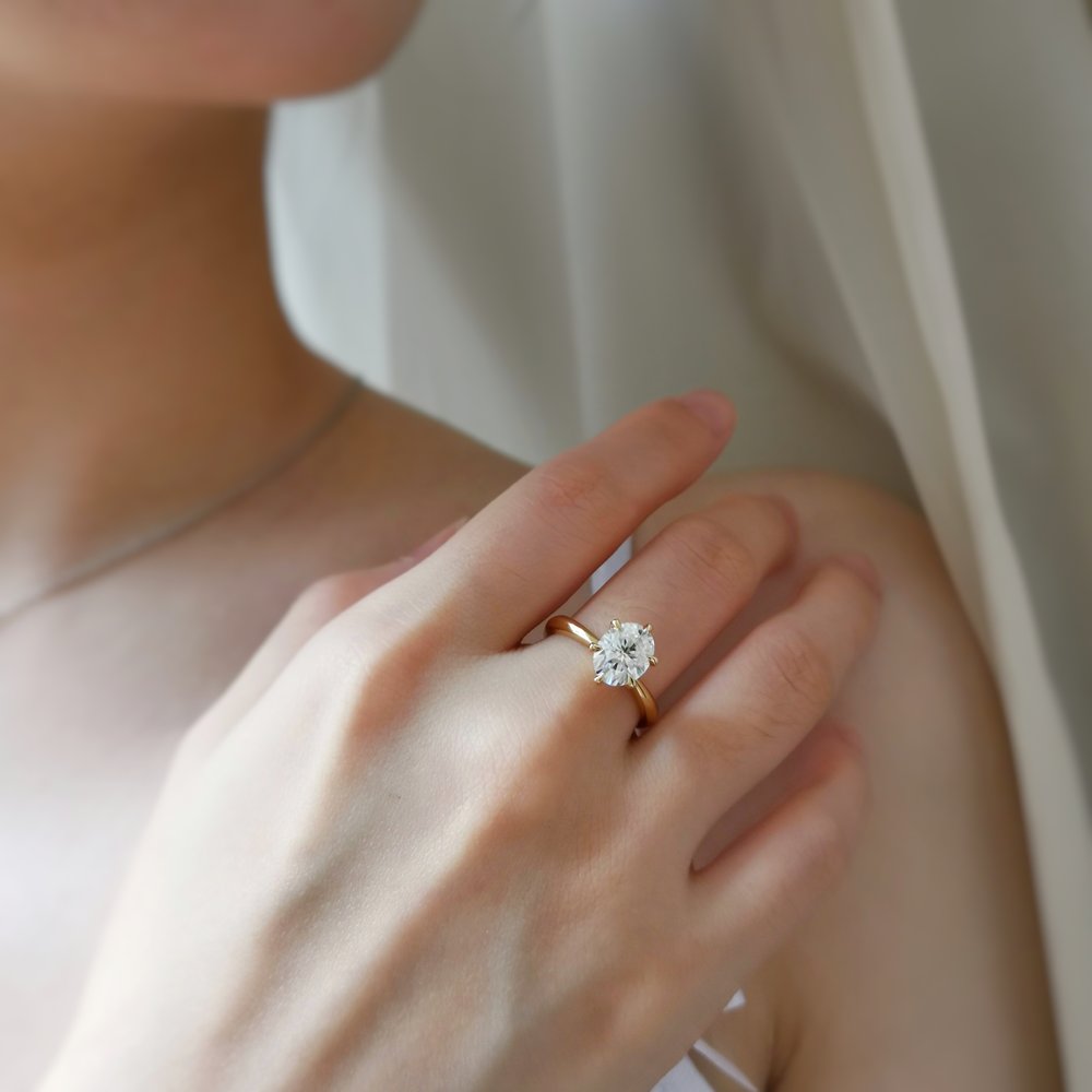 2.0 CT Oval Cut Pave Moissanite Engagement Ring